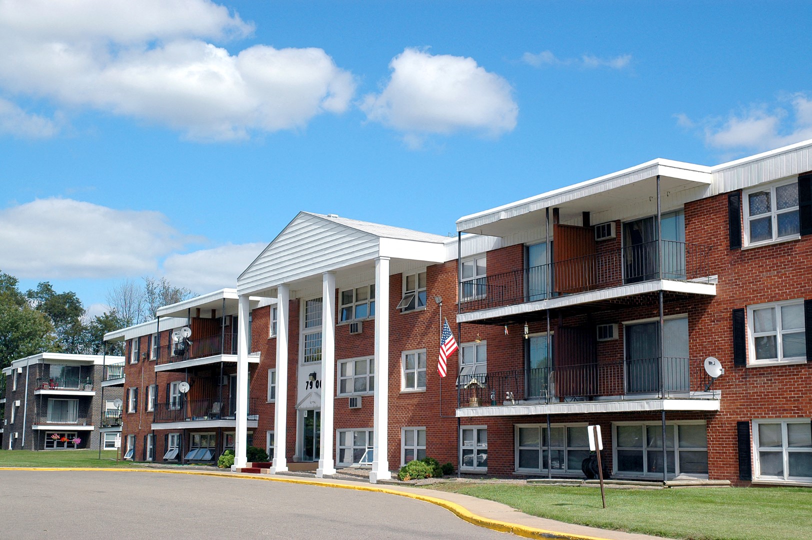 Point of America Apartments Apartments in Brooklyn Park, MN